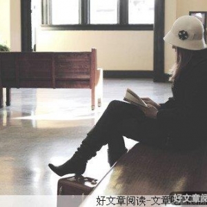 一生没有拉过她的手