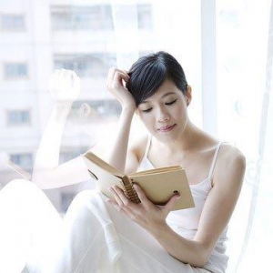 女人当慧，女人当媚