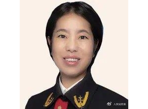 我成长路上的两盏指路灯