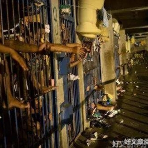 幽默故事：进得去，出不来