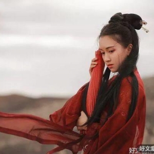 做人的最高境界：苦而不言，喜而不语