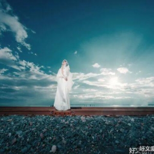 群处守口，独处守心