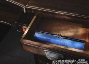一支钢笔