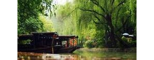 关于晨曦下雨的短句子,清晨的雨的经典说说？