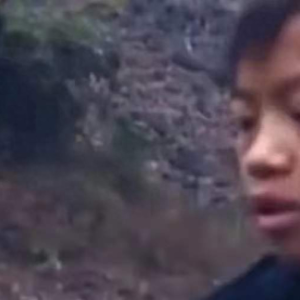 打动央视的感人故事：14岁男孩独住悬崖边木棚，一心等待爸爸回家