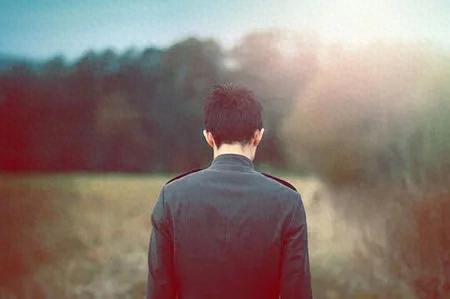 19岁少年逆境奋起，善意温暖人心的感人故事