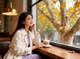 人到晚年才醒悟：每月3000退休金，别指望儿女养老，亲情也很现实
