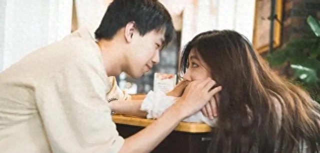 情人之间，没有做过这两件事，算不上真感情