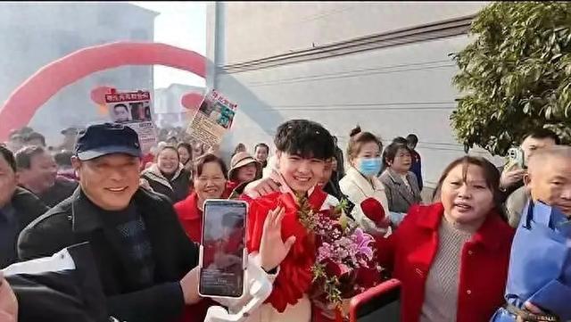 江西男孩被拐21年后寻亲成功，回到双亲身边，写下5000字感人文章