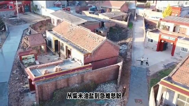 心系万家，夜空下，童真的友谊闪耀如星辰