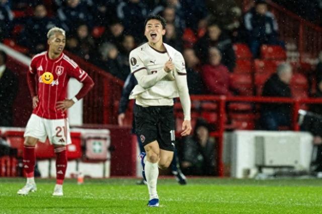 足坛励志故事！28岁前锋重伤缺席15个月暴瘦28斤 现制胜爆冷森林