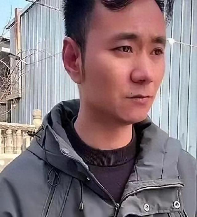 历怀远还有家吗？一场被流量围猎的亲情悲剧