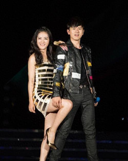 张杰鸟巢演唱会:友情、爱情