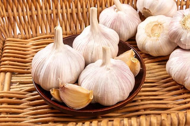 大蒜再次被关注！友情提醒：冠心病患者常吃大蒜，或出现几种变化