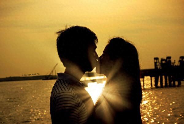 半路夫妻，真心最难得——那些走过风雨依然相守的爱情故事