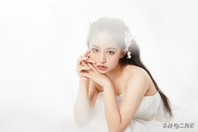 两性情感：像猫一样呼吸与靠近，中年女人的防备自然瓦解