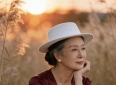 漫步黄昏街头友情长久安稳爱情热烈温柔皆是人生馈赠