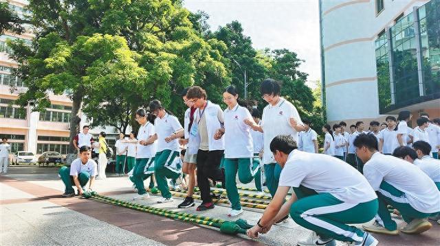 跨越远洋 共结情谊