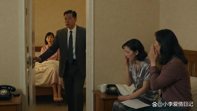 出差三天突返家，撞见总裁夫人与贴身男秘同床，我没声张，次日她醒来见满屋亲爹妈等签离婚协议，崩溃大哭