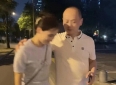 瑾汐带娃赴京寻二哥，车站一个细节看哭网友：这才是最纯粹的亲情