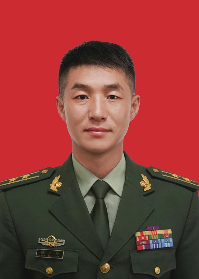 强军路上有哪些感人故事