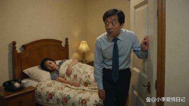 出差三日归来，撞见妻子与男邻居相拥而眠，我默不作声，次日她醒来见满屋家人等着签字离婚，当场崩溃