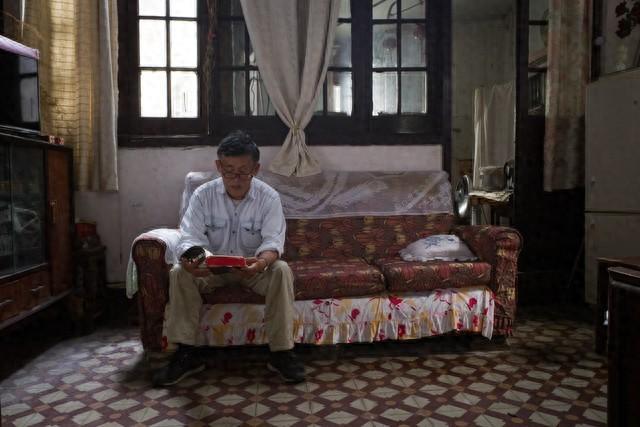 子女长大后联系变少，不是亲情变淡，是角色该转换了