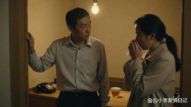 离婚后前妻嫁给她初恋，半年后她妈病危找我借30万，我嘲讽她老公身价百万，她沉默3秒后崩溃痛哭