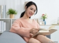 两性关系：55岁阿姨再婚半年就离婚，有些苦，老了才尝到
