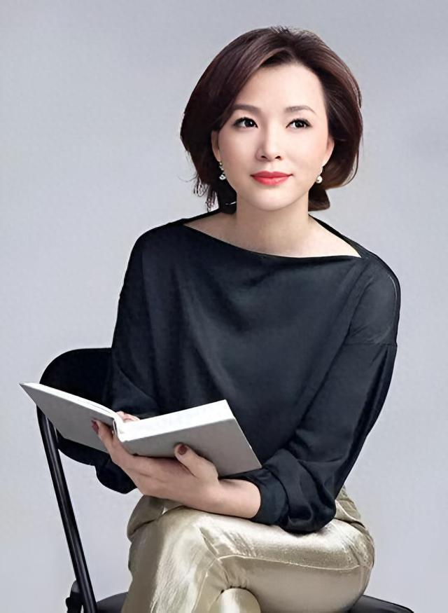 董卿：两性最高级的相处之道：最好的爱意，是明目张胆的偏爱