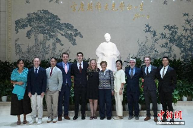 美国友人再访宋庆龄故居：做两国友谊的“架桥人”
