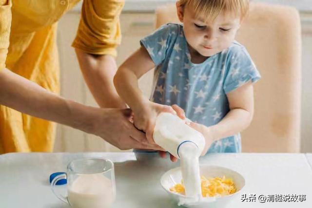 《男孩日记戳痛全网：妈妈，请放下手机看看我》