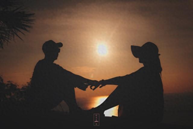 那个下雨天，删十年的闺蜜：成年人的友谊，都是从“不打扰”开始