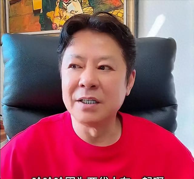 国内挣钱，海外花！61岁演员晒美国奢华生活，一番言论惹网友争论