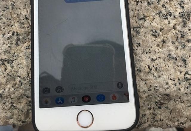 去催欠款，对方一句“兄弟已尽”拉黑，成年人的友情，经不起要钱