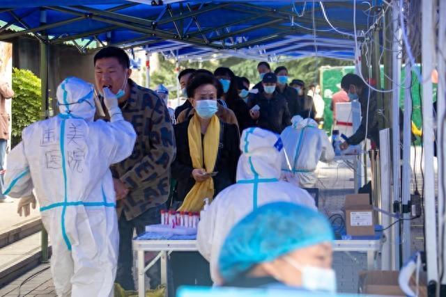 大使馆紧急发声！中国公民做好防范确诊病例超8000例无特效药