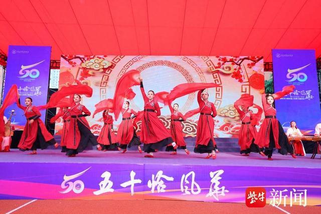 一支2B铅笔的故事感动全场！南京市五十中生日快乐